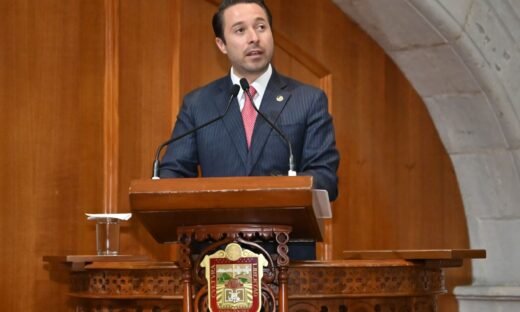 Diputados van por regulación de redes sociales en menores de edad