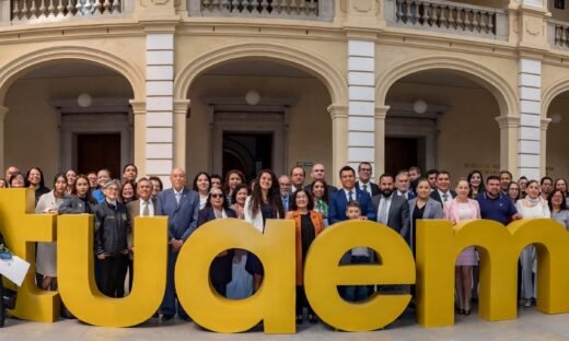 Siete décadas de historia; Facultad de Contaduría y Administración refrenda su liderazgo universitario