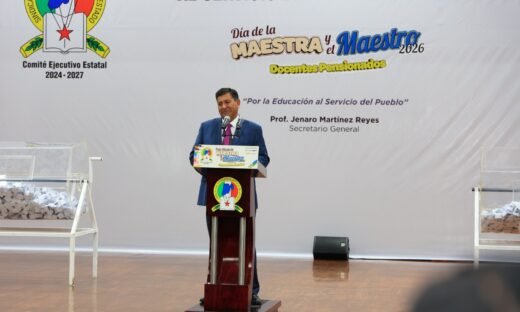 Reconoce SMSEM legado de docentes jubilados con festejos regionales y grandes sorpresas