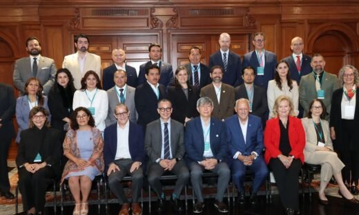 Paty Zarza reafirma liderazgo de la UAEMéx en foro mundial