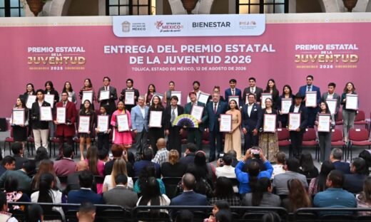 Acompañan diputados a gobernadora Delfina Gómez en Premio Estatal de la Juventud 2026