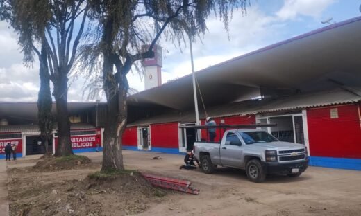 Rescatan el Mercado Juárez de plagas y deterioro
