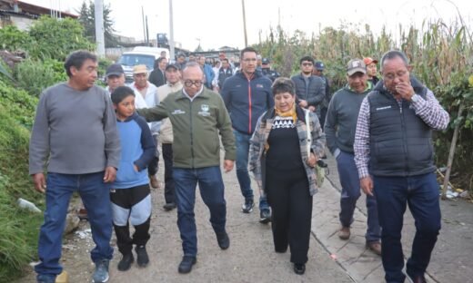 Manuel Vilchis cumple y electrifica San Bartolo el Llano