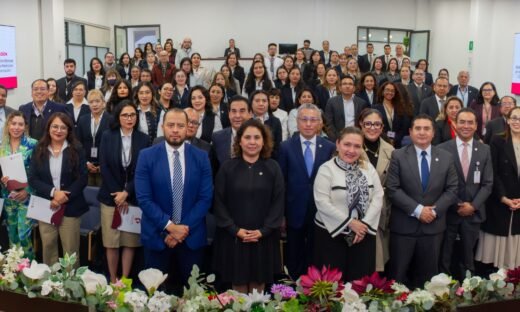 Fortalece Poder Judicial del Edomex preparación científica de 105 peritos